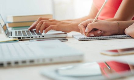 How to Generate Book Reviews